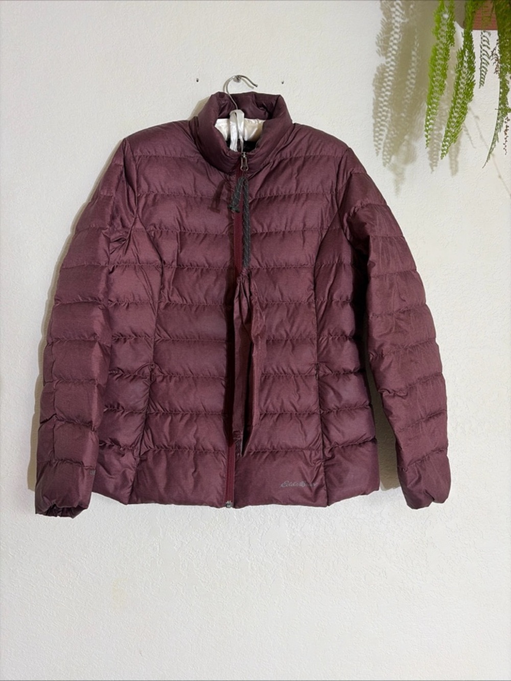 Eddie Bauer EB650 Packable Down Puffer Jacket Womens Sz Medium Plum Purple EUC!